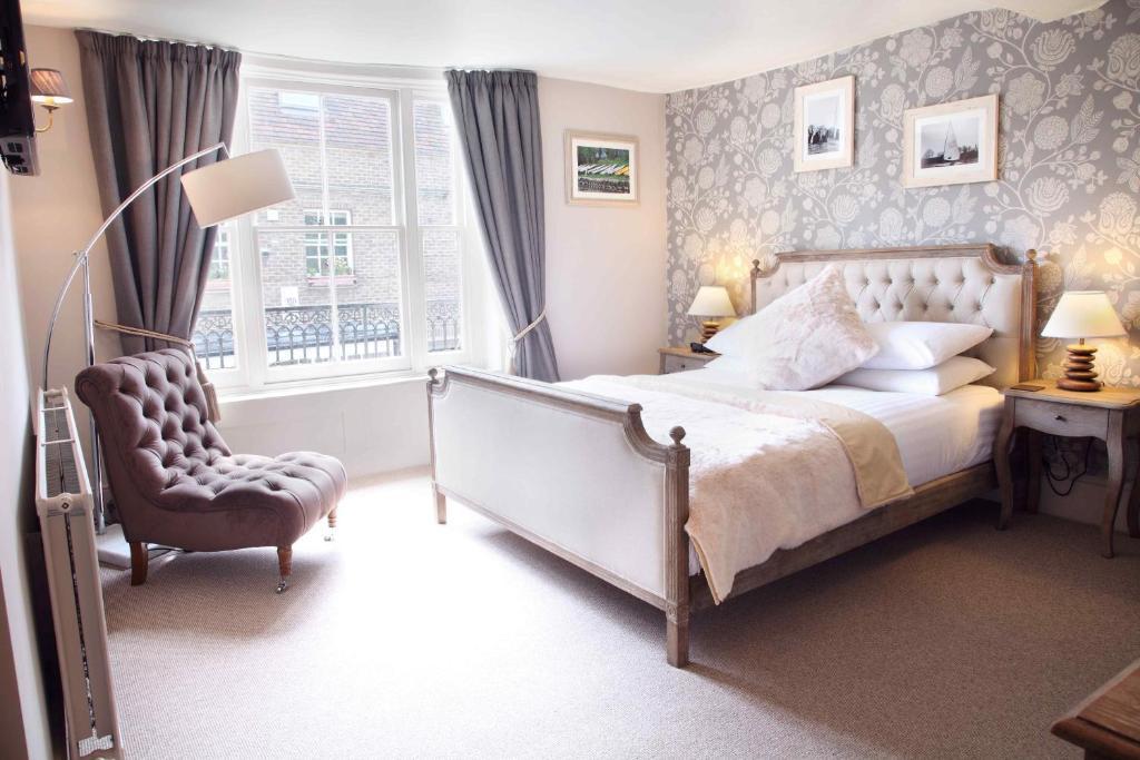เดอะ ฟลาวเวอร์ พอท Hotel Sunbury-on-Thames ห้อง รูปภาพ